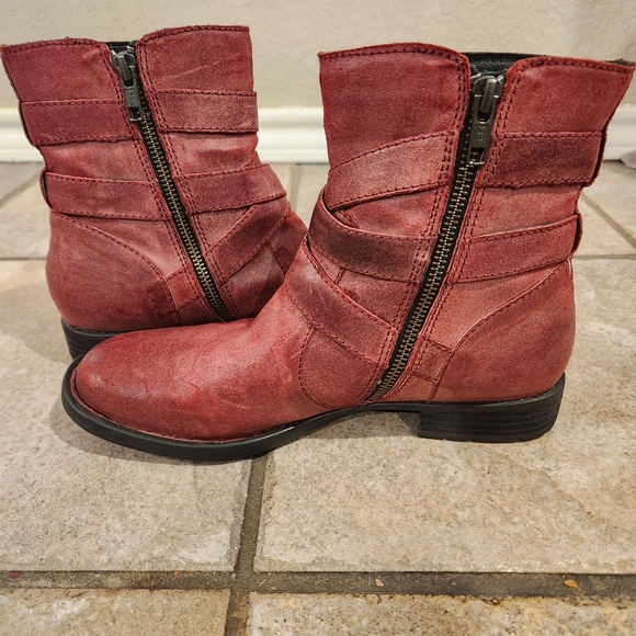 BORN McMillan Strappy Red Ankle Moto Boots Women's Size 7.5 - Picture 7 of 13